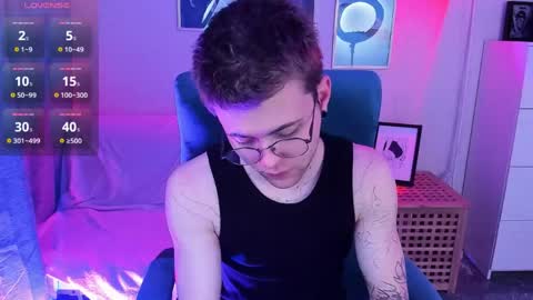 tomas_norton online show from May 27, 2026, 9:01 pm