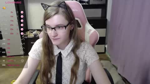 Snapshot of tomato_tease chatting on December 2, 2025, 2:56 pm tomato_tease online show from December 2, 2025, 2:56 pm