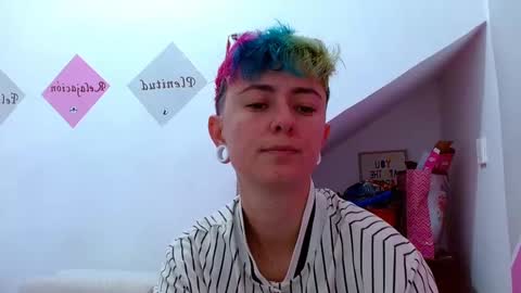 Snapshot of tomboyblue chatting on October 19, 2025, 4:51 pm Blue online show from October 19, 2025, 4:51 pm