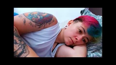 Snapshot of tomboyblue chatting on October 24, 2025, 4:58 pm Blue online show from October 24, 2025, 4:58 pm