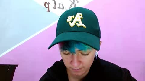 Snapshot of tomboyblue chatting on November 14, 2025, 10:29 pm Blue online show from November 14, 2025, 10:29 pm