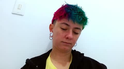 Snapshot of tomboyblue chatting on November 20, 2025, 1:00 pm Blue online show from November 20, 2025, 1:00 pm