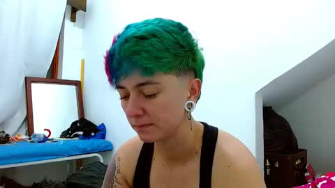 Snapshot of tomboyblue chatting on November 23, 2025, 4:34 am Blue online show from November 23, 2025, 4:34 am