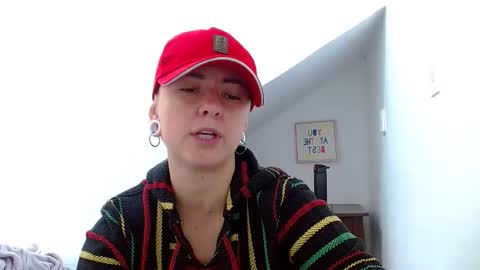 Snapshot of tomboyblue chatting on December 16, 2025, 3:06 pm Blue online show from December 16, 2025, 3:06 pm