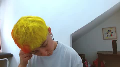 Snapshot of tomboyblue chatting on December 21, 2025, 3:08 pm Blue online show from December 21, 2025, 3:08 pm