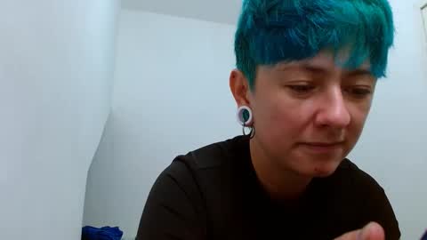 Snapshot of tomboyblue chatting on February 14, 2026, 4:37 pm Blue online show from February 14, 2026, 4:37 pm