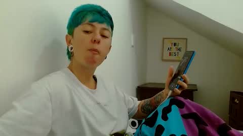 Snapshot of tomboyblue chatting on February 17, 2026, 2:57 pm Blue online show from February 17, 2026, 2:57 pm