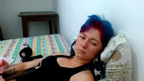 Snapshot of tomboyblue chatting on March 24, 2026, 6:35 pm Blue online show from March 24, 2026, 6:35 pm