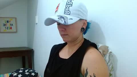 Snapshot of tomboyblue chatting on March 27, 2026, 11:26 pm Blue online show from March 27, 2026, 11:26 pm