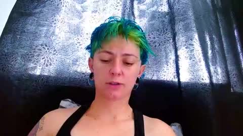 Snapshot of tomboyblue chatting on April 17, 2026, 3:15 pm Blue online show from April 17, 2026, 3:15 pm