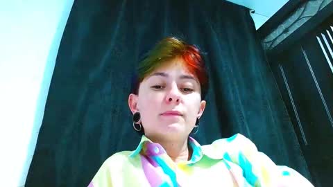 Snapshot of tomboyblue chatting on April 19, 2026, 1:49 am Blue online show from April 19, 2026, 1:49 am