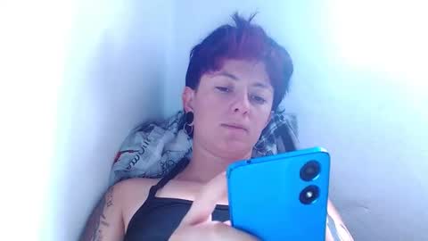 Snapshot of tomboyblue chatting on April 26, 2026, 7:22 pm Blue online show from April 26, 2026, 7:22 pm