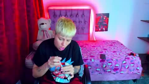 Snapshot of tomboygirl69 chatting on December 22, 2024, 3:33 am tomboygirl69 online show from December 22, 2024, 3:33 am