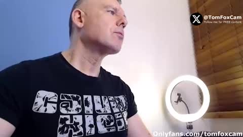 Snapshot of tomfoxcam chatting on February 5, 2026, 6:18 am Tom Fox online show from February 5, 2026, 6:18 am