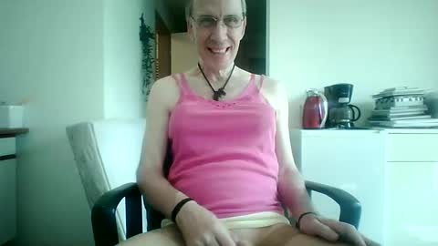 tomislav321 online show from May 6, 2026, 1:27 pm