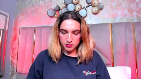 Snapshot of tomlondon_ chatting on February 3, 2026, 5:40 pm online show from February 3, 2026, 5:40 pm