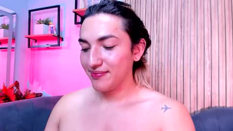 Snapshot of tomlondon_ chatting on February 5, 2026, 9:08 pm online show from February 5, 2026, 9:08 pm