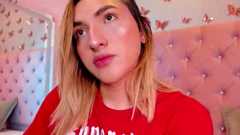 Snapshot of tomlondon_ chatting on February 18, 2026, 3:19 pm online show from February 18, 2026, 3:19 pm