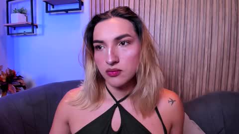 Snapshot of tomlondon_ chatting on February 24, 2026, 7:23 pm online show from February 24, 2026, 7:23 pm