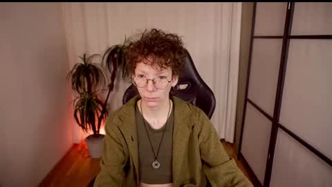 Snapshot of tommiehi chatting on February 12, 2025, 5:37 am Tommie online show from February 12, 2025, 5:37 am