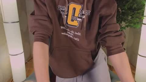 Snapshot of tommiehi chatting on February 28, 2025, 5:26 am Tommie online show from February 28, 2025, 5:26 am