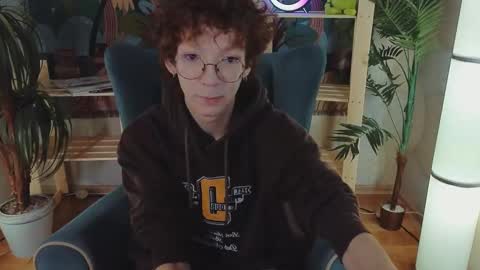 Snapshot of tommiehi chatting on March 12, 2025, 5:35 am Tommie online show from March 12, 2025, 5:35 am