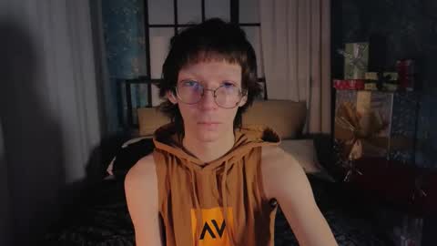 Snapshot of tommiehi chatting on November 30, 2025, 5:11 am Tommie online show from November 30, 2025, 5:11 am