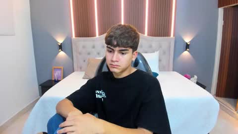 Tommy  online show from November 12, 2025, 3:40 am