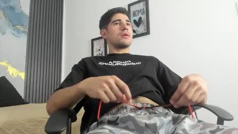 Snapshot of tommy_badboyy chatting on April 24, 2026, 6:32 pm Tommy online show from April 24, 2026, 6:32 pm