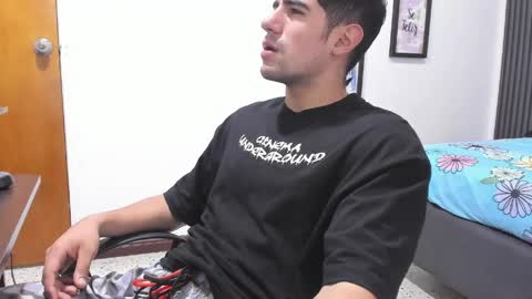 Snapshot of tommy_badboyy chatting on April 30, 2026, 6:47 pm Tommy online show from April 30, 2026, 6:47 pm