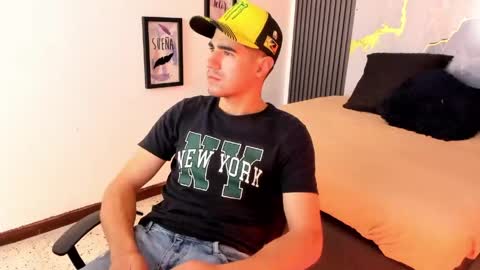 Snapshot of tommy_badboyy chatting on May 9, 2026, 6:35 pm Tommy online show from May 9, 2026, 6:35 pm