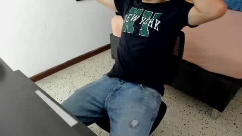 Snapshot of tommy_badboyy chatting on May 20, 2026, 11:16 am Tommy online show from May 20, 2026, 11:16 am
