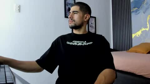 Snapshot of tommy_badboyy chatting on May 22, 2026, 11:05 am Tommy online show from May 22, 2026, 11:05 am