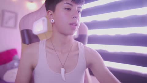 Blue  online show from March 5, 2025, 4:02 pm