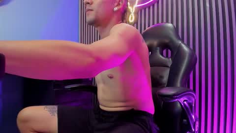 TOMMY  online show from January 18, 2026, 3:21 am