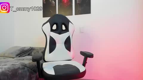 Snapshot of tommy_vm chatting on December 31, 2024, 1:26 am Tommy online show from December 31, 2024, 1:26 am