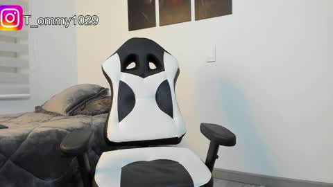 Snapshot of tommy_vm chatting on March 12, 2025, 2:52 am Tommy online show from March 12, 2025, 2:52 am