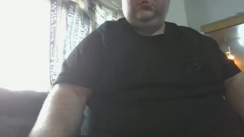 Snapshot of tommybottom98 chatting on October 17, 2025, 2:30 pm tommybottom98 online show from October 17, 2025, 2:30 pm