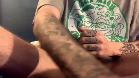 Snapshot of tommycumsloads chatting on December 15, 2024, 11:20 pm tommycumsloads online show from December 15, 2024, 11:20 pm