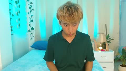 Snapshot of tommyfoxboy chatting on January 5, 2025, 4:48 pm Tommy Foxboy online show from January 5, 2025, 4:48 pm