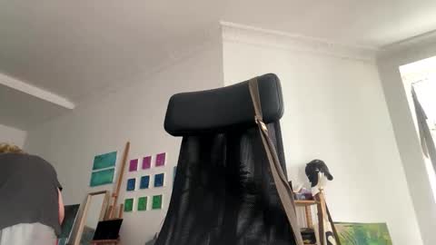 Snapshot of tommyg6420 chatting on October 9, 2025, 10:02 am First Show ever 3 online show from October 9, 2025, 10:02 am