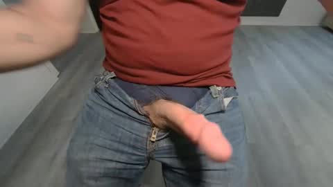 Snapshot of tommytitman chatting on May 8, 2026, 12:38 am tommytitman online show from May 8, 2026, 12:38 am