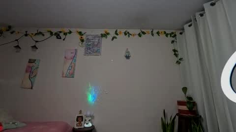 Snapshot of tomoe_b chatting on February 24, 2026, 7:06 am leyla online show from February 24, 2026, 7:06 am