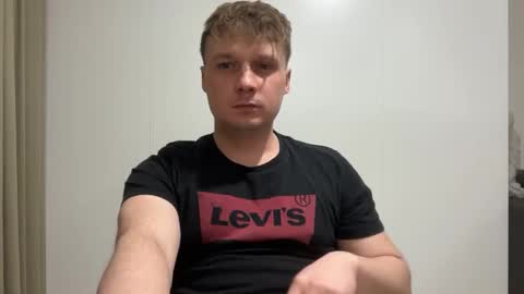 tomsky2703 online show from April 14, 2026, 8:04 pm