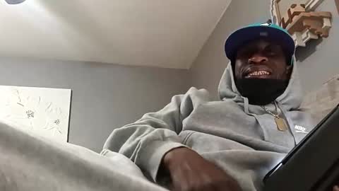 Snapshot of tomuchwauce1 chatting on February 24, 2026, 5:38 am tomuchwauce1 online show from February 24, 2026, 5:38 am