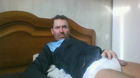 Snapshot of tonio1972 chatting on December 19, 2025, 12:01 pm tonio1972 online show from December 19, 2025, 12:01 pm