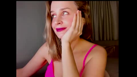 Snapshot of tony_and_alice chatting on February 6, 2025, 8:56 pm Tony and Alice online show from February 6, 2025, 8:56 pm