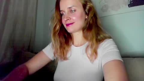 Snapshot of tony_and_alice chatting on September 21, 2025, 7:48 pm Tony and Alice online show from September 21, 2025, 7:48 pm