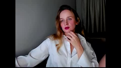 Snapshot of tony_and_alice chatting on December 21, 2025, 8:05 pm Tony and Alice online show from December 21, 2025, 8:05 pm