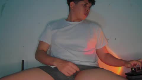 Snapshot of tony_marz chatting on April 2, 2026, 4:32 am tony_marz online show from April 2, 2026, 4:32 am